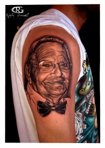 BLANCO Y NEGRO#RETRATOS#REALISTAS#REALISMO#TATTOO#TATUAJES#VALENCIA#RAFA#GRANELL#RGTATTOO#BRAZO#PAJARITA