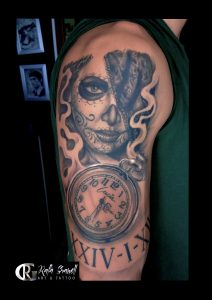 chica#catrina#reloj#catrinas#chicanas#chicas#relojes#numeros#romanos#tatuajes#valencia#realismo#realistas#blanco#negro#tatuaje#realista#brazo#hombro#hombres#chicos#santa#muerte#rafa#granell#rgtattoo#tatuador#valenciano#español#mejores#tattoos#valencia#