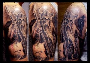 ODIN#LOBOS#TATTOO#TATUJES#REALISTAS#REALISMO#VALENCIA#TATUADOR#VALENCIANO#BLANCO Y NEGRO#RGTATTOO#RAFA#GRANELL#